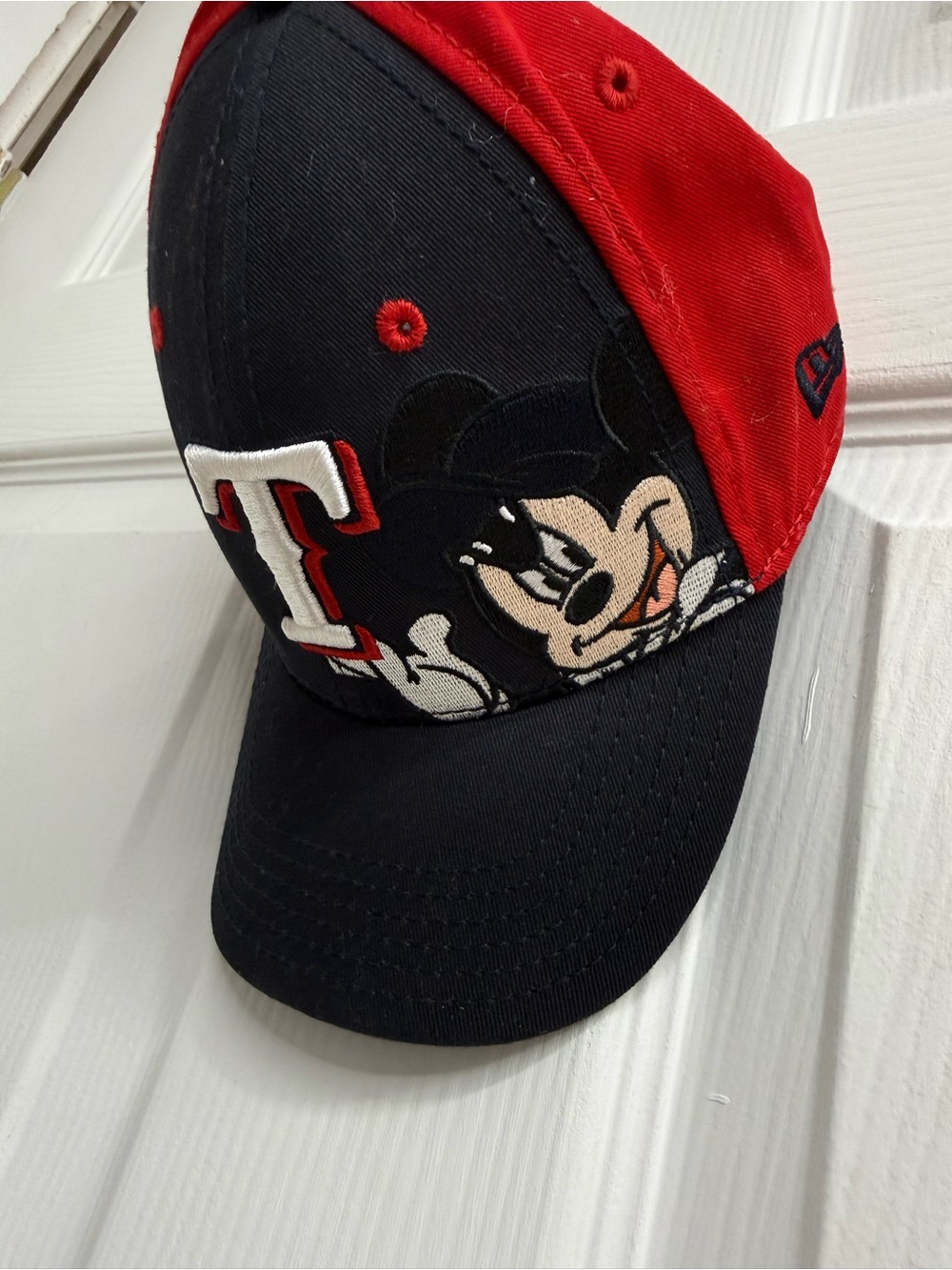 Kids Red and Black Disney Mickey Mouse New Era black baseball cap #kids #disney